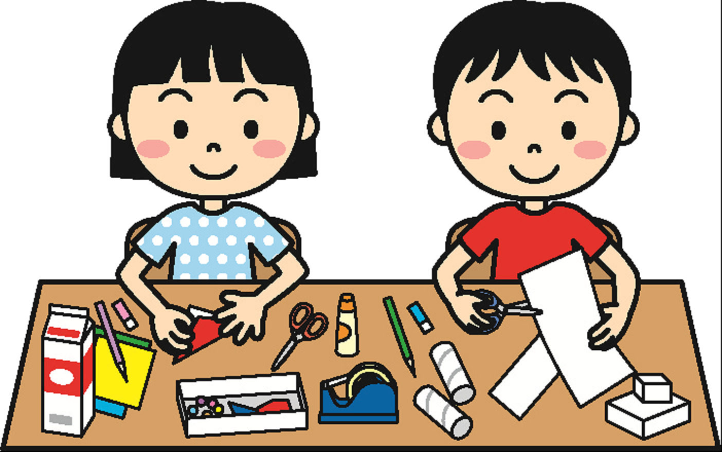 小学生の男の子が夏休みの工作を簡単に紙などでゲームを作る方法をご紹介 お役立ち情報館